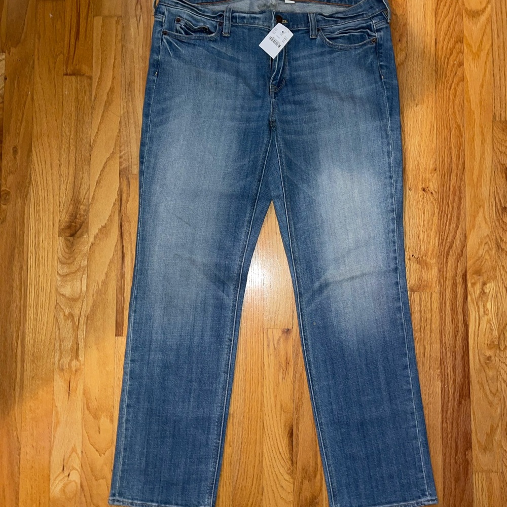 BRAND New with Tags J. Crew Straight and Narrow Jeans 19023, 32S